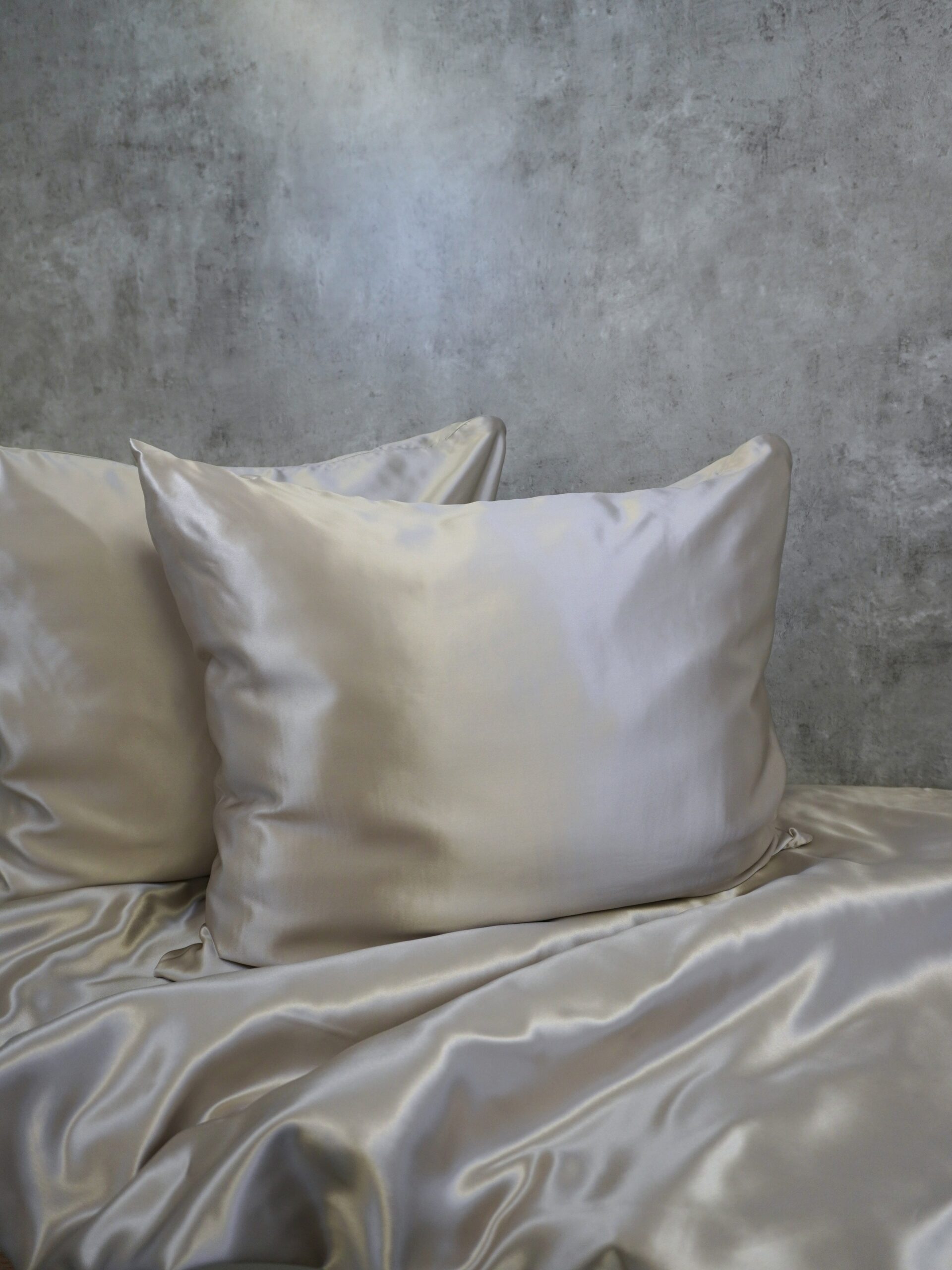 Mulberry silk pillowcase ‘Gold Beige’