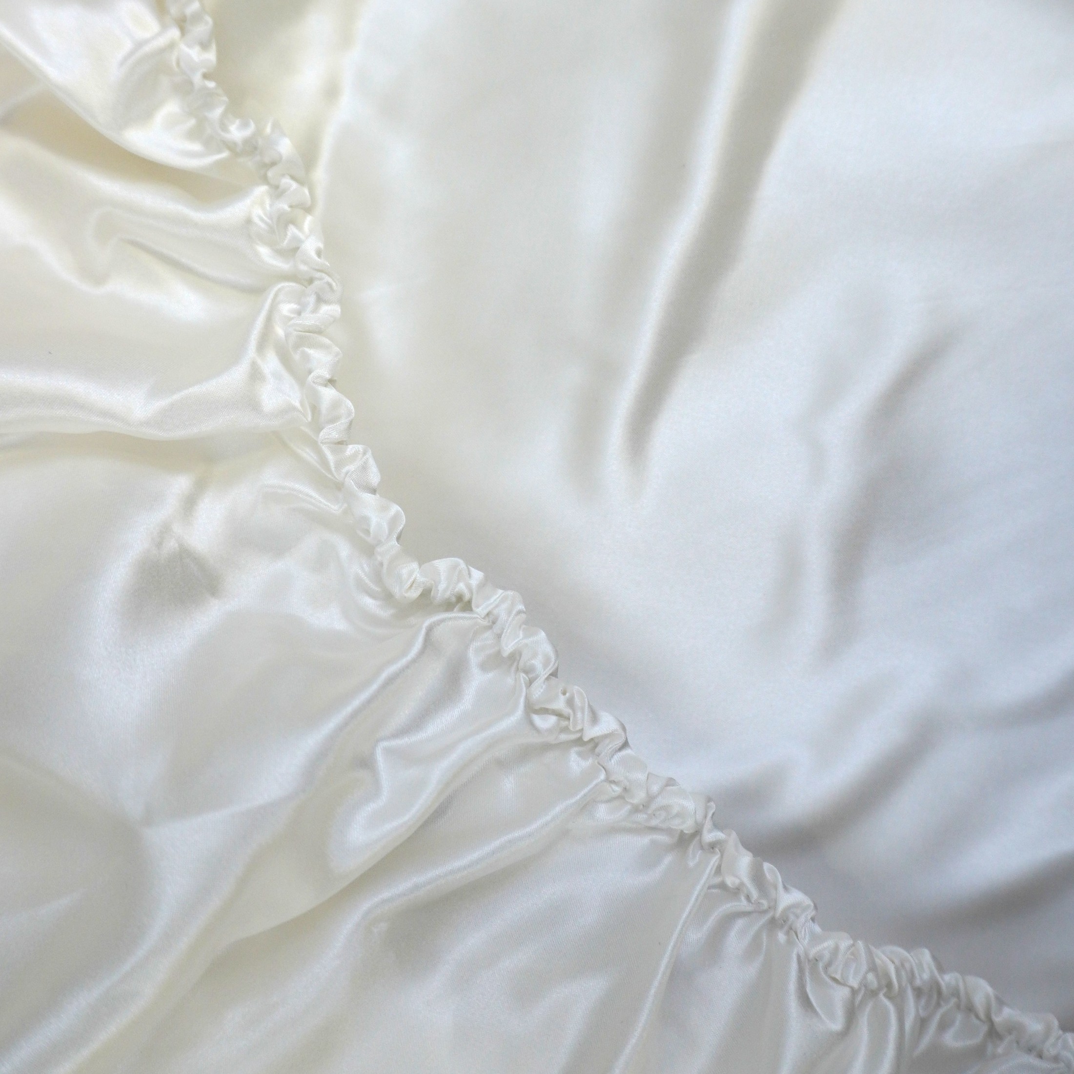 Silk fitted sheet ‘Ivory’